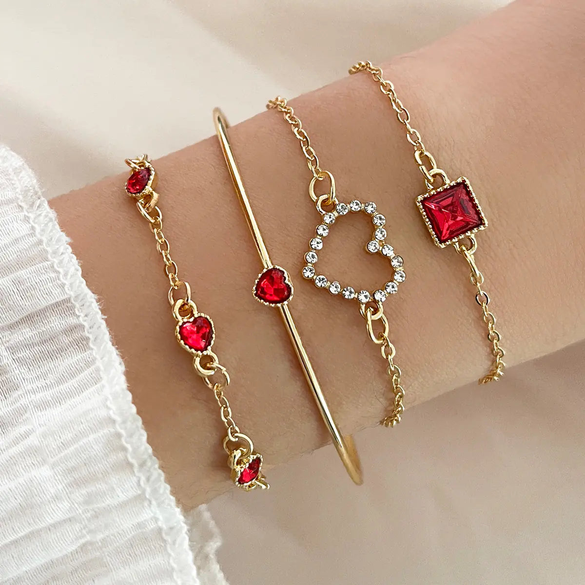 Heart Sparkle – 5-Piece Bracelet Set with Delicate Details