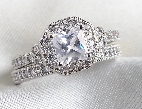 Elegant Engagement Ring with Zirconia – Stylish Selection in Various Designs