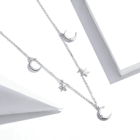 925 Silver Necklace with Star and Moon Pendant  Alternatif sade versiyon: Sterling Silver Star & Moon Pendant Necklace – Elegant Celestial Jewelry