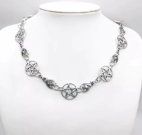 Elegant Hexagon Necklace Made of Alloy – Trendy Shine for Everyday Wear