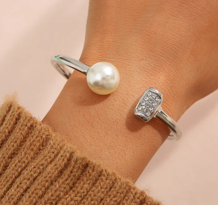 Pearl Elegance – Minimalist Pearl Bracelet for Women