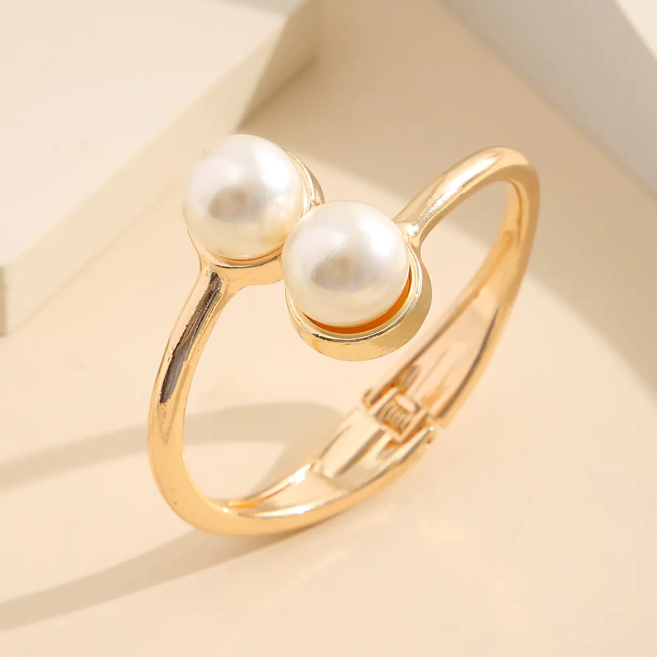 Pearl Elegance – Minimalist Pearl Bracelet for Women