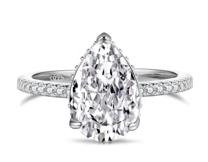 ✨ Luxurious 925 Silver Engagement Ring with Princess-Cut Zirconia ✨