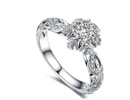 Elegant Vintage Ring with Zirconia – Handcrafted Details
